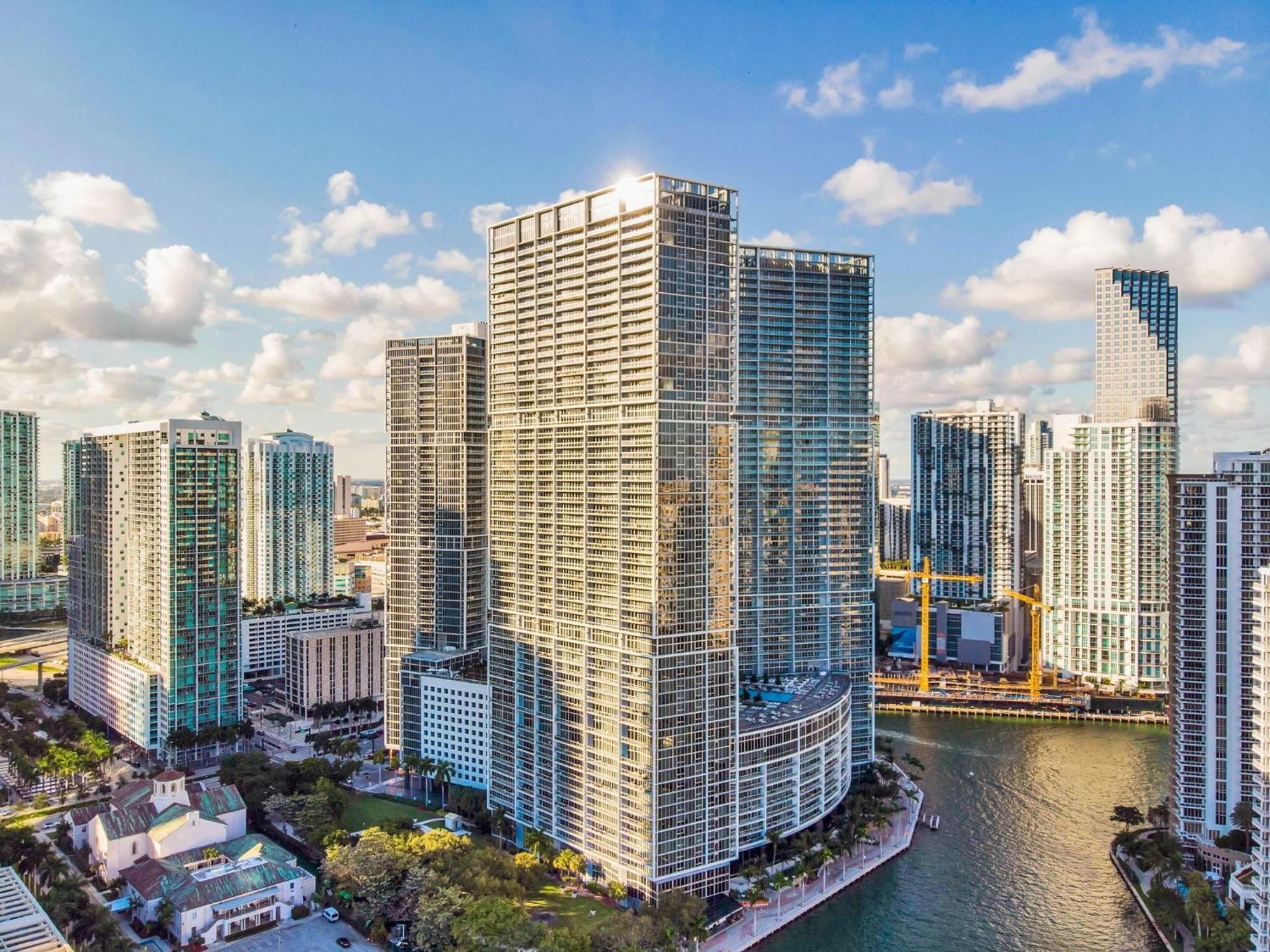 Moderne 2 Bed 2 Bath At The W Apartment *
