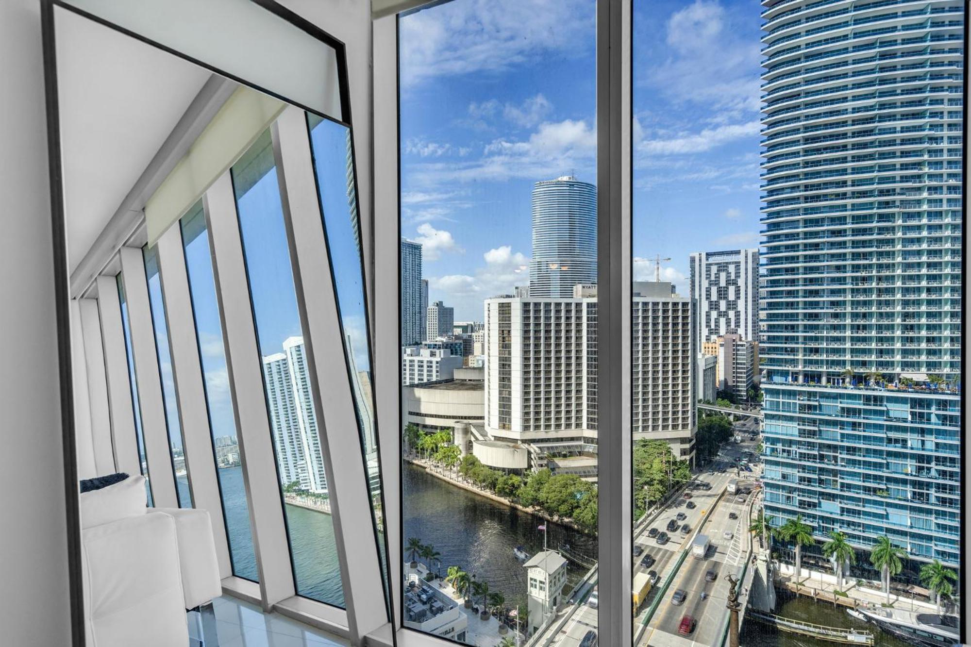 Apartment Moderne 2 Bed 2 Bath At The W